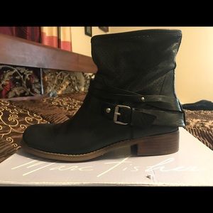 Beautiful barely used boots